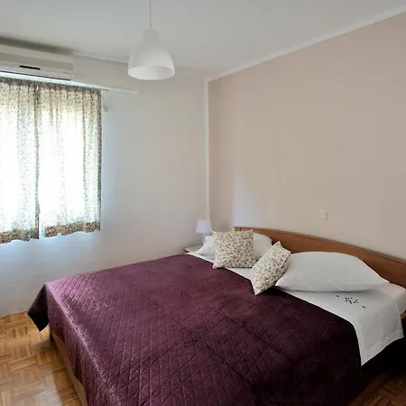 Family Vinja - Privat Garden - Whirlpool Apartman *