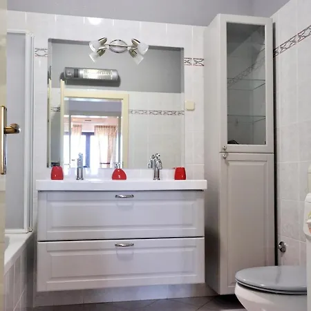 Apartment Vinja - Privat Garden - Whirlpool *