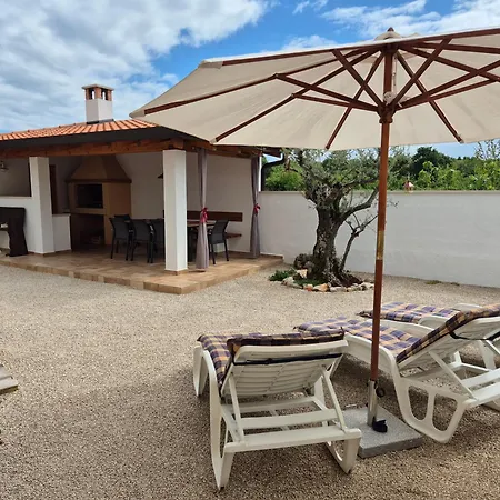 Apartment Vinja - Privat Garden - Whirlpool Porec