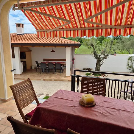 Vinja - Privat Garden - Whirlpool * Porec