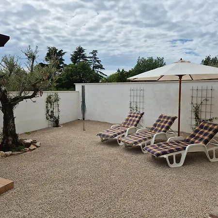 Vinja - Privat Garden - Whirlpool Apartment