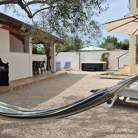 Vinja - Privat Garden - Whirlpool * Porec