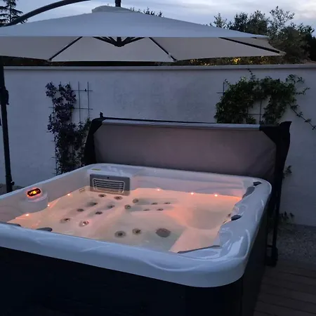 Family Vinja - Privat Garden - Whirlpool Lägenhet Poreč
